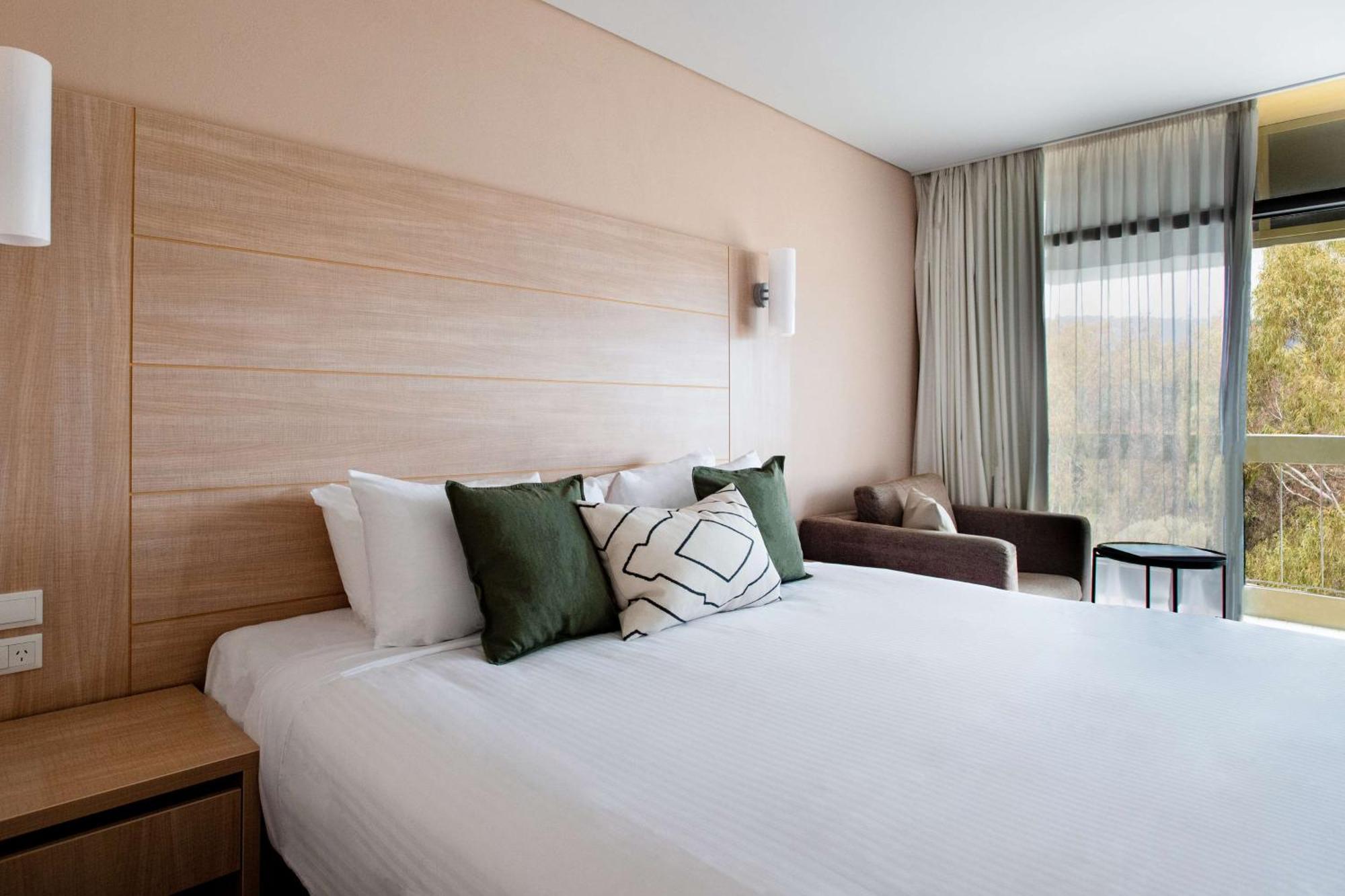 Executive King Room,1337176640:JPEG