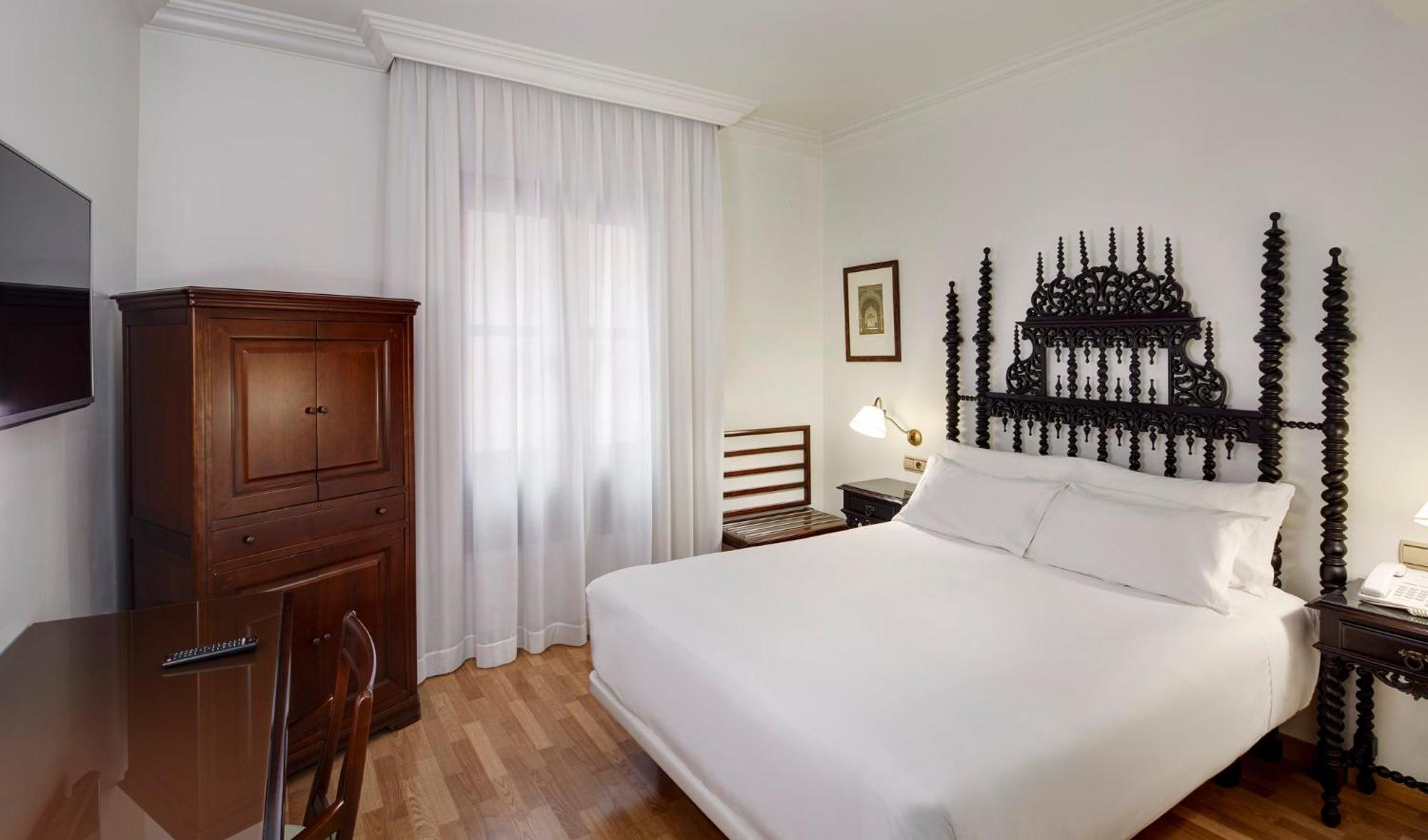 Double Room,1436511868:JPEG