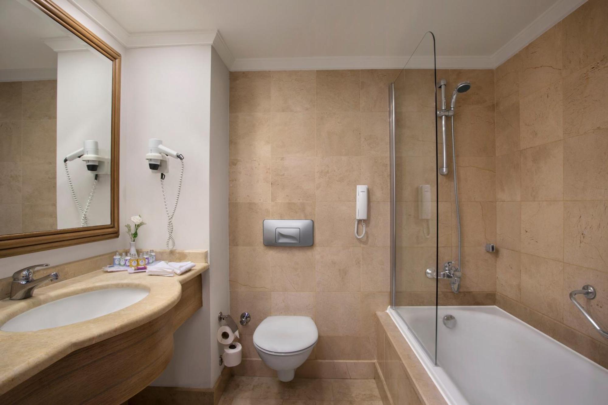 Junior Suite (3 Erwachsene + 1 Kind)