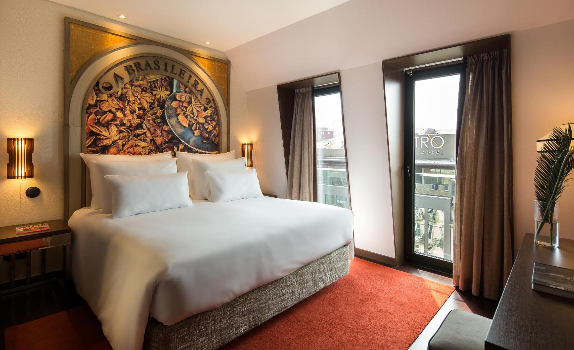 Quarto Executivo com Cama de Casal ou 2 de Solteiro e Vista