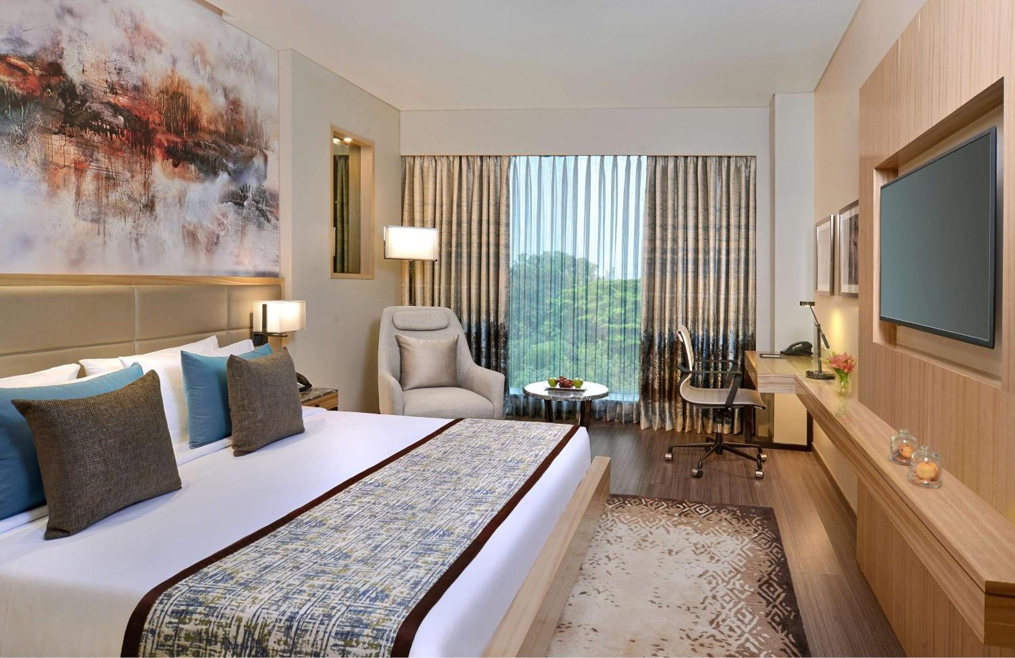 Deluxe Room - 10 percent off on food, beverages and spa, free snacks, soft drinks & fruit platter,1283437660:JPEG