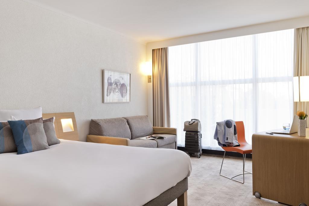 Chambre Lit Queen-Size Supérieure avec Canapé