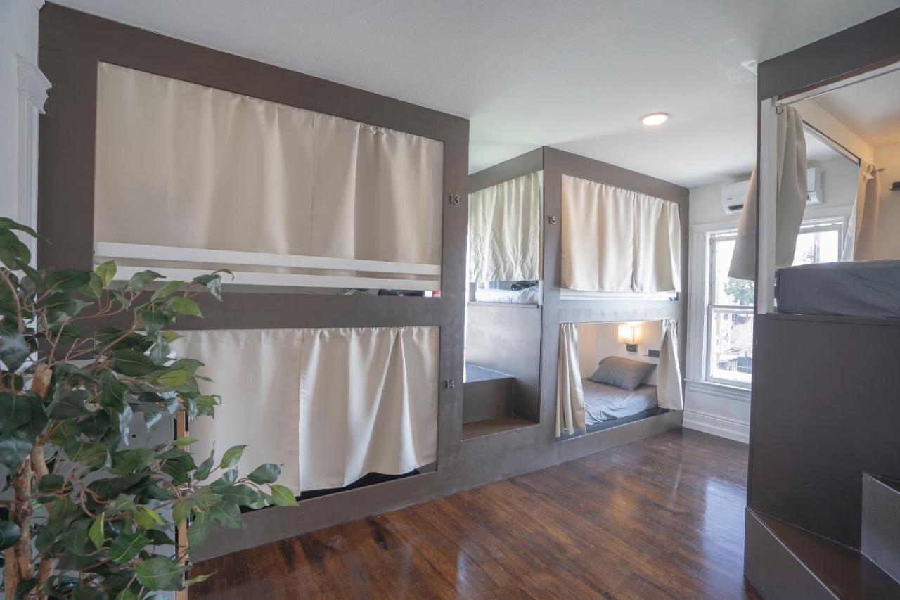 Bunk Bed in Mixed Dormitory Room