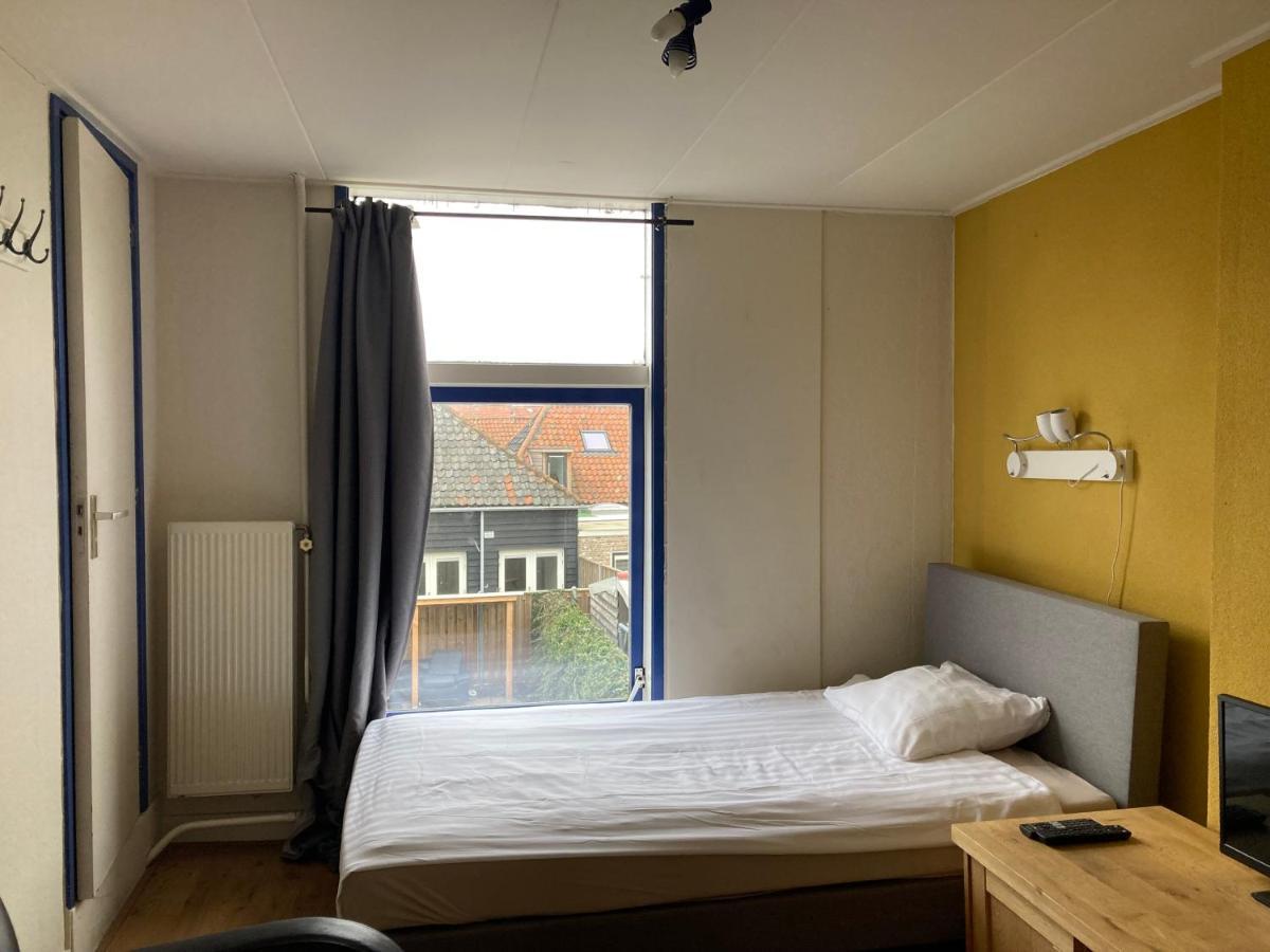 Eenpersoonskamer met Eigen Badkamer