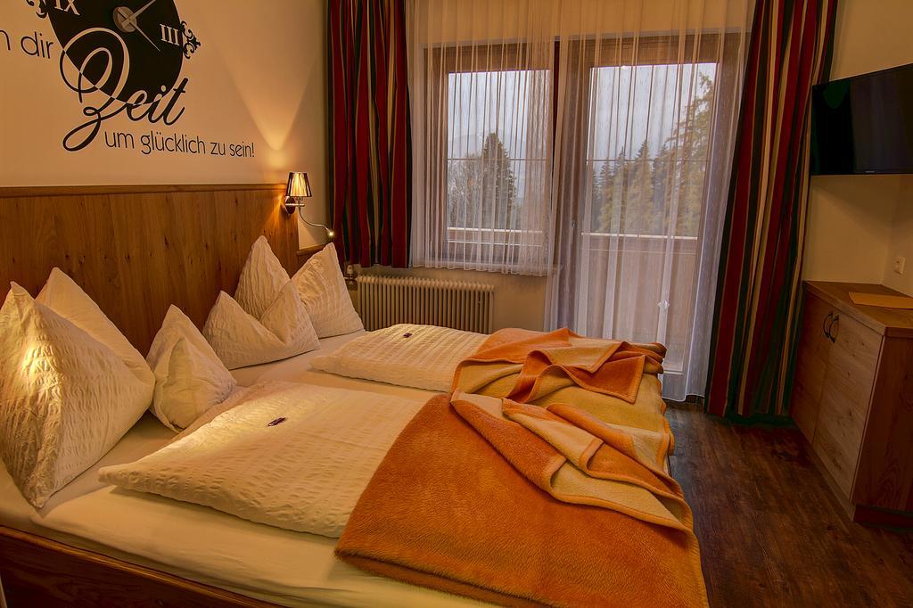 Double Room with Balcony,147702788:JPEG