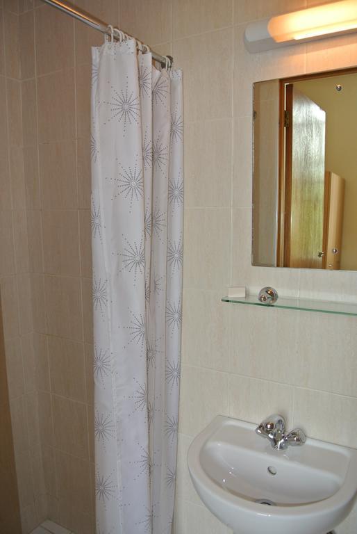 Basic Eenpersoonskamer met Gedeelde Badkamer