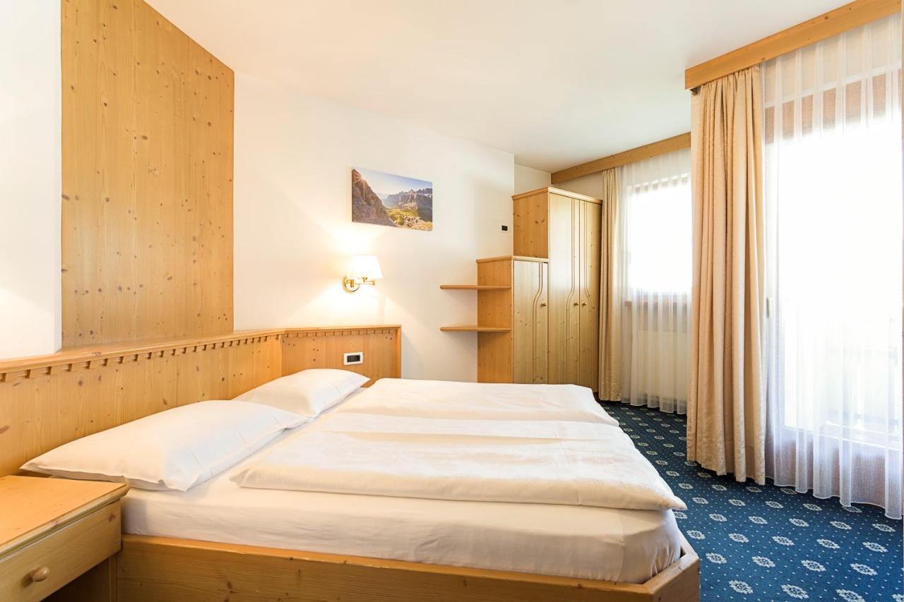 Two-Bedroom Apartment,1487407438:JPEG