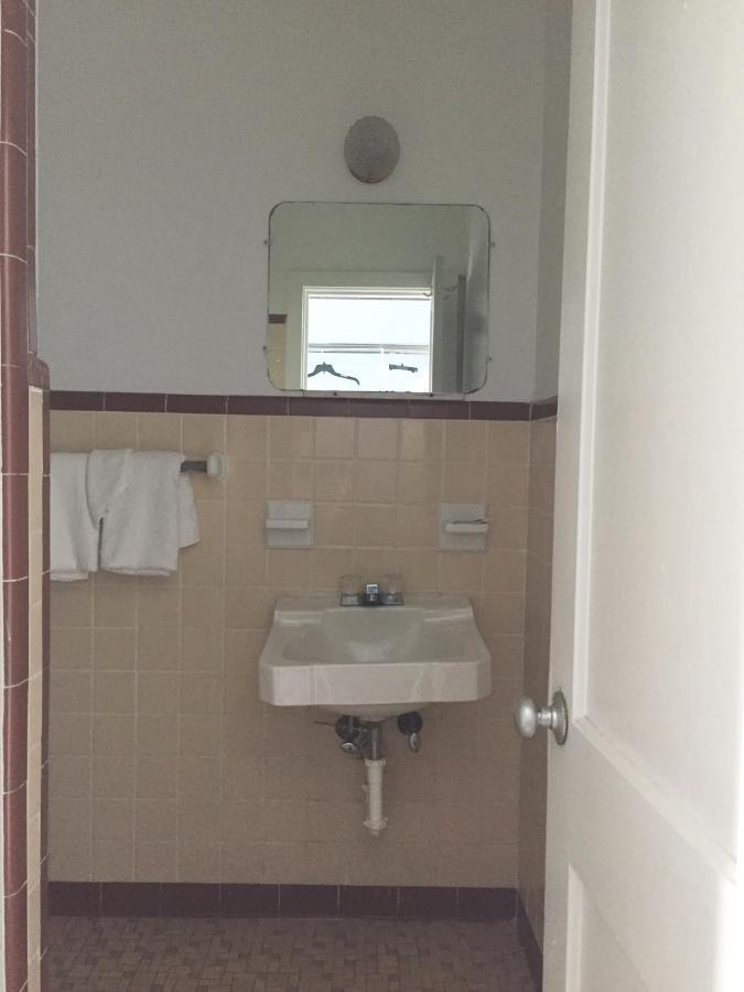 Budget Double Room,1487445328:JPEG