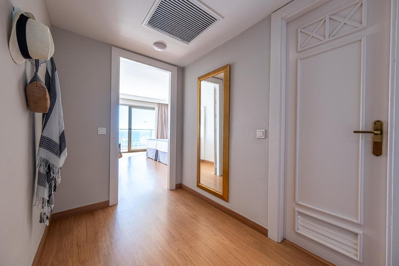 Habitación Triple Superior con vistas al mar