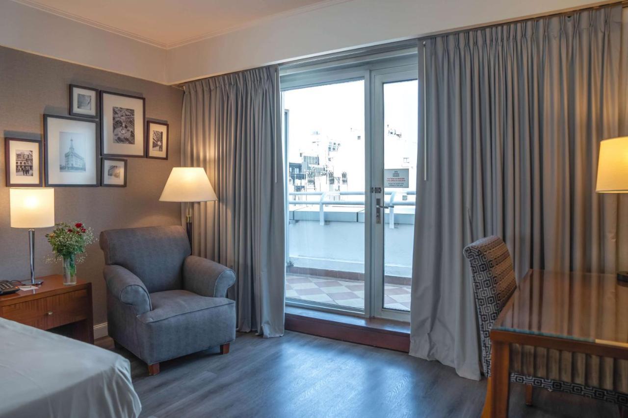 Chambre Lit King-Size avec Balcon