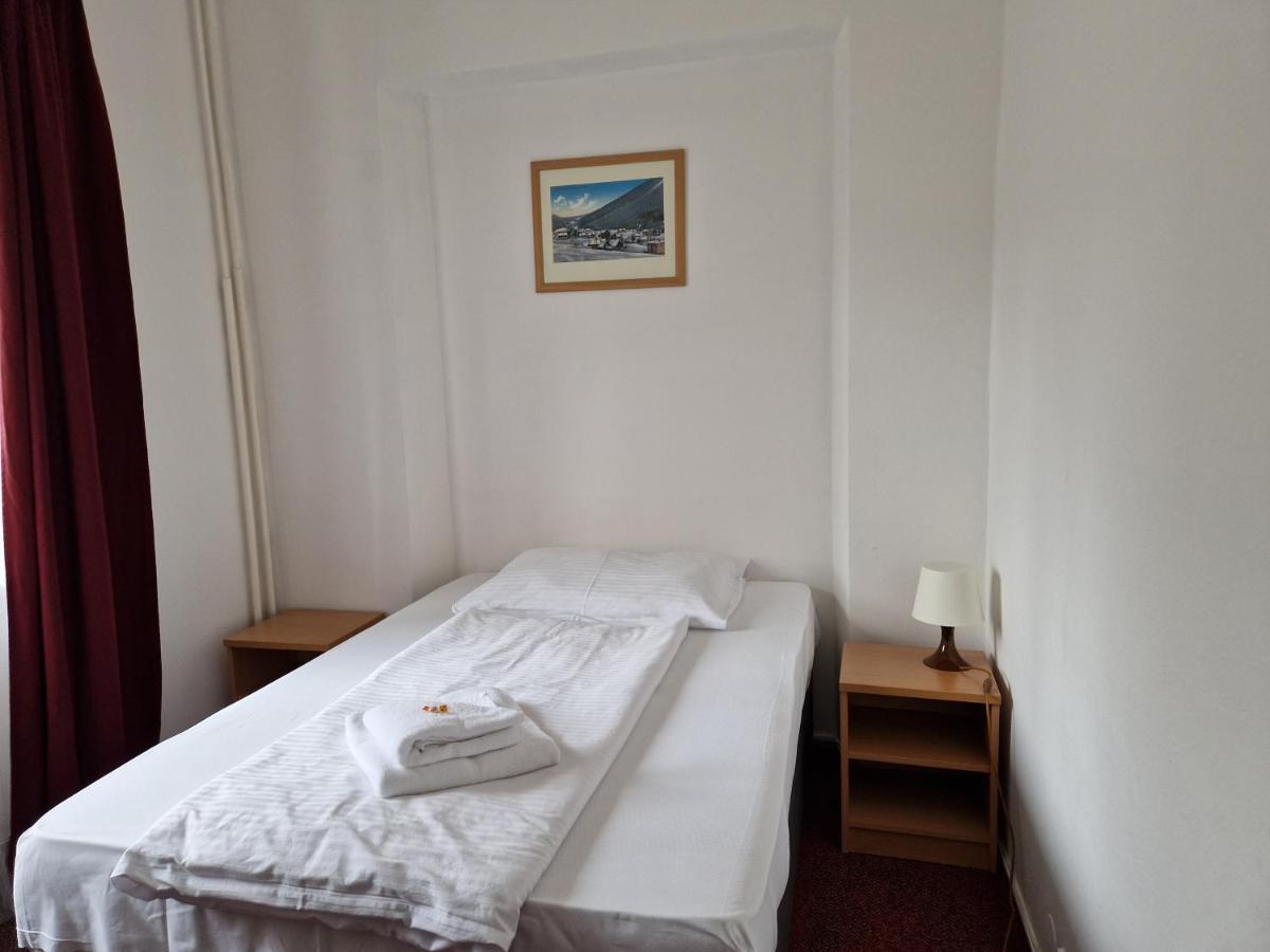 Single Room,1498670614:JPEG