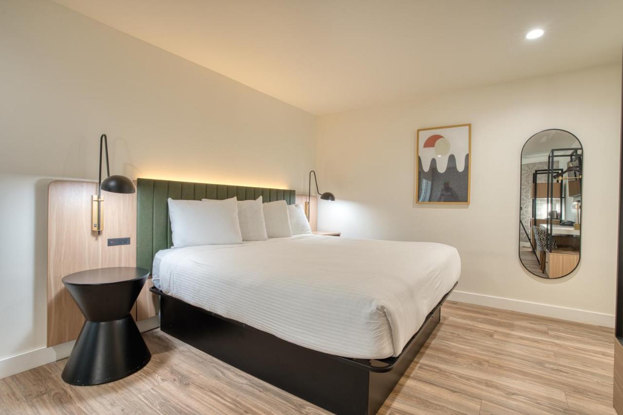 Deluxe Zimmer mit Kingsize-Bett