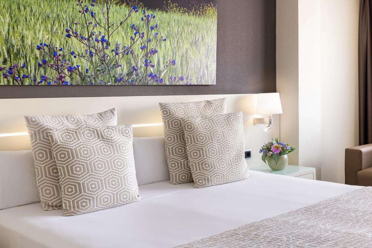 Triple Room with Mountain View (3 Adults),1498627546:JPEG