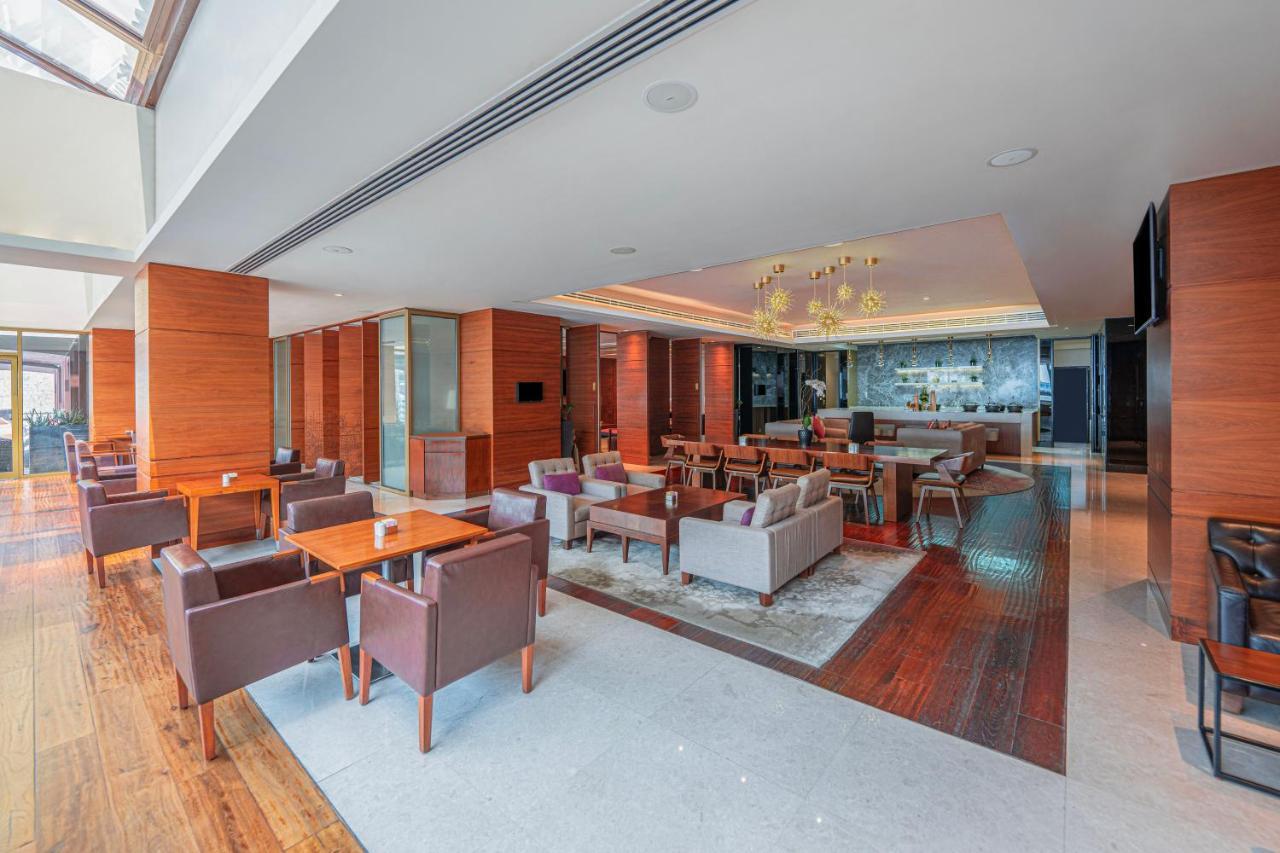 Quarto com 2 Camas de Solteiro - Acesso à Área VIP