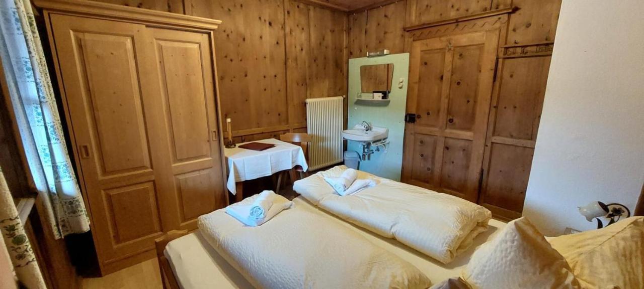 Doppelzimmer mit Gemeinschaftsbad