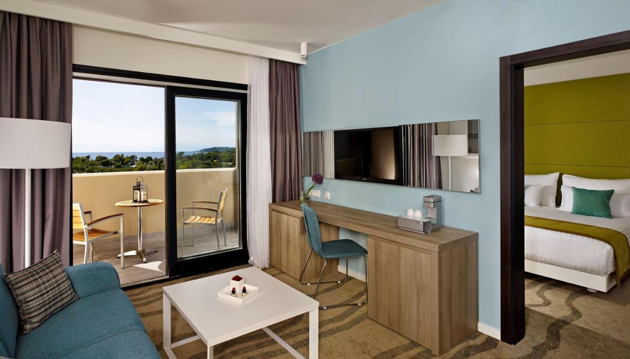 Chambre Double ou Lits Jumeaux Premium - Côté Port de Plaisance ou Côté Mer