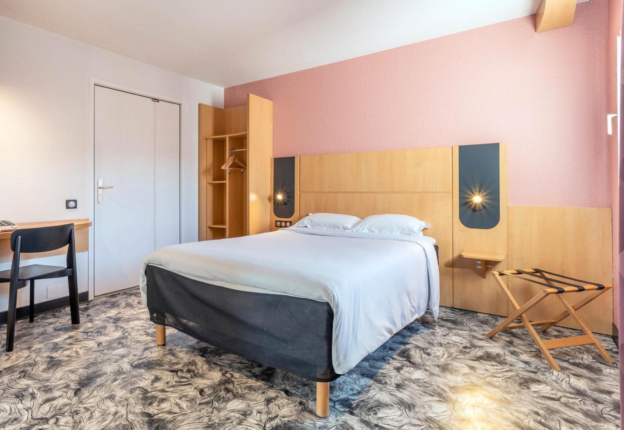 Chambre Double - Accessible aux Personnes à Mobilité Réduite
