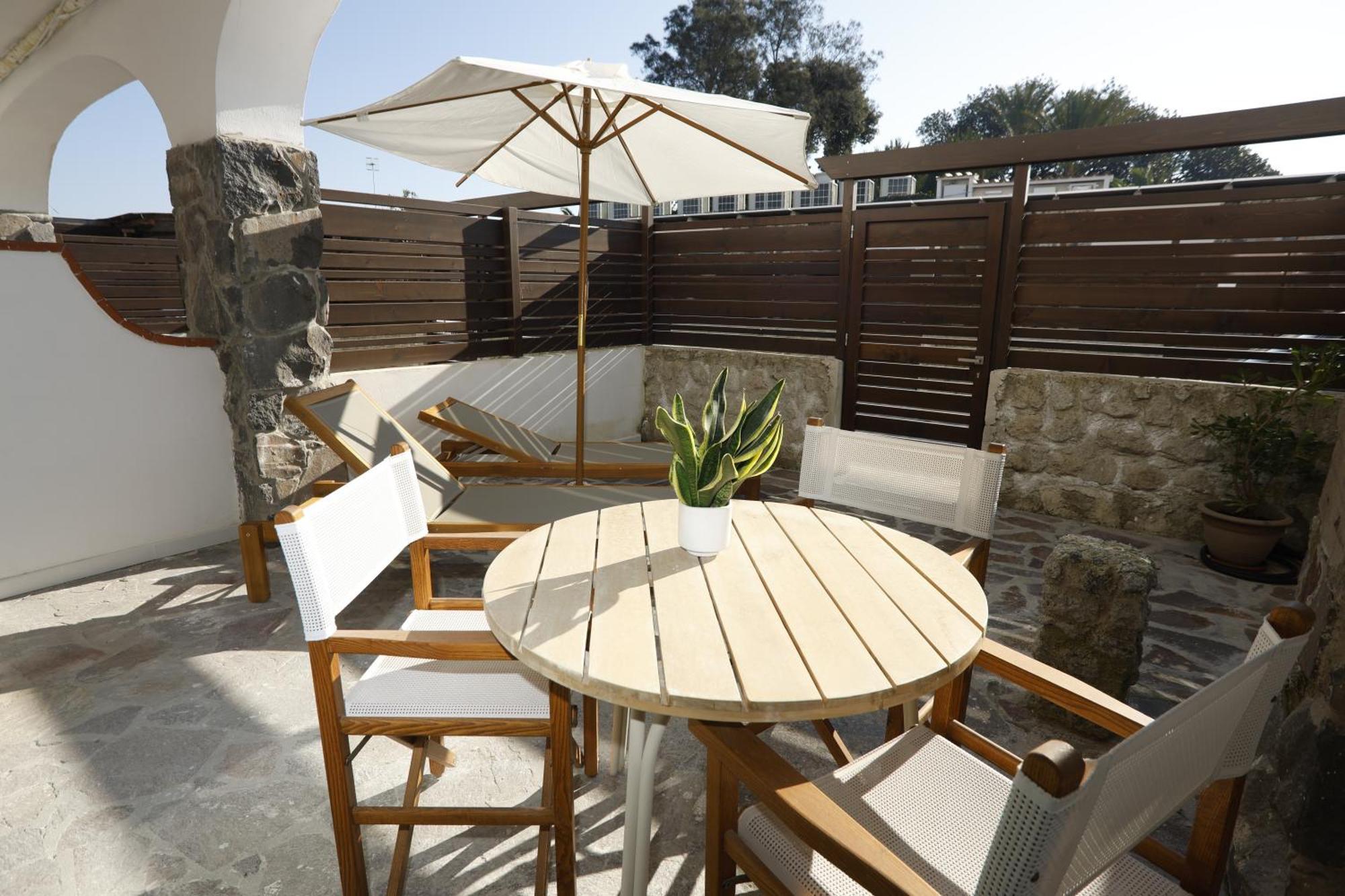 Junior Tweepersoonskamer met Terras