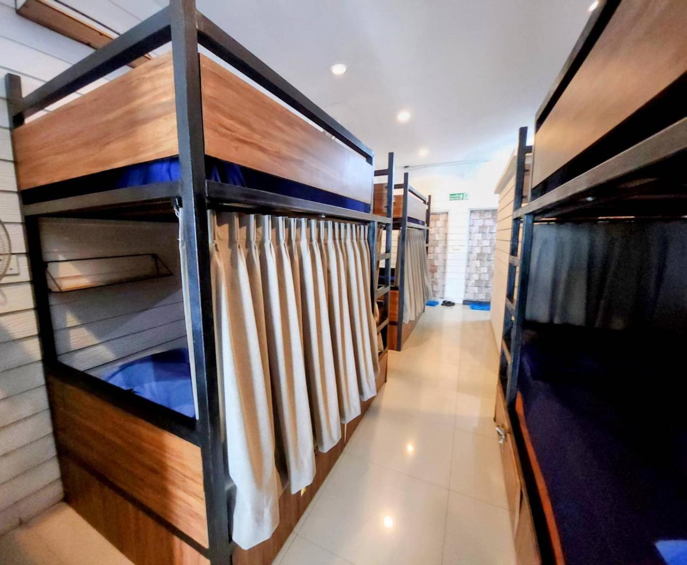 Bed in een Gemengde Slaapzaal met 10 Bedden