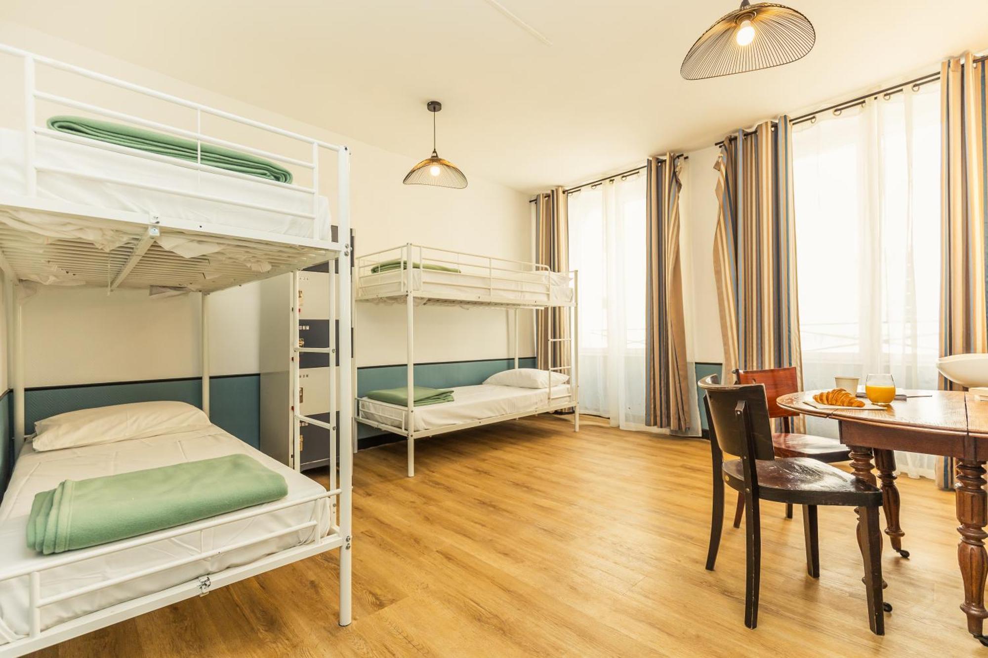 Bed 6-Bed Female Dormitory Room Private Bathroom,1500271723:JPEG