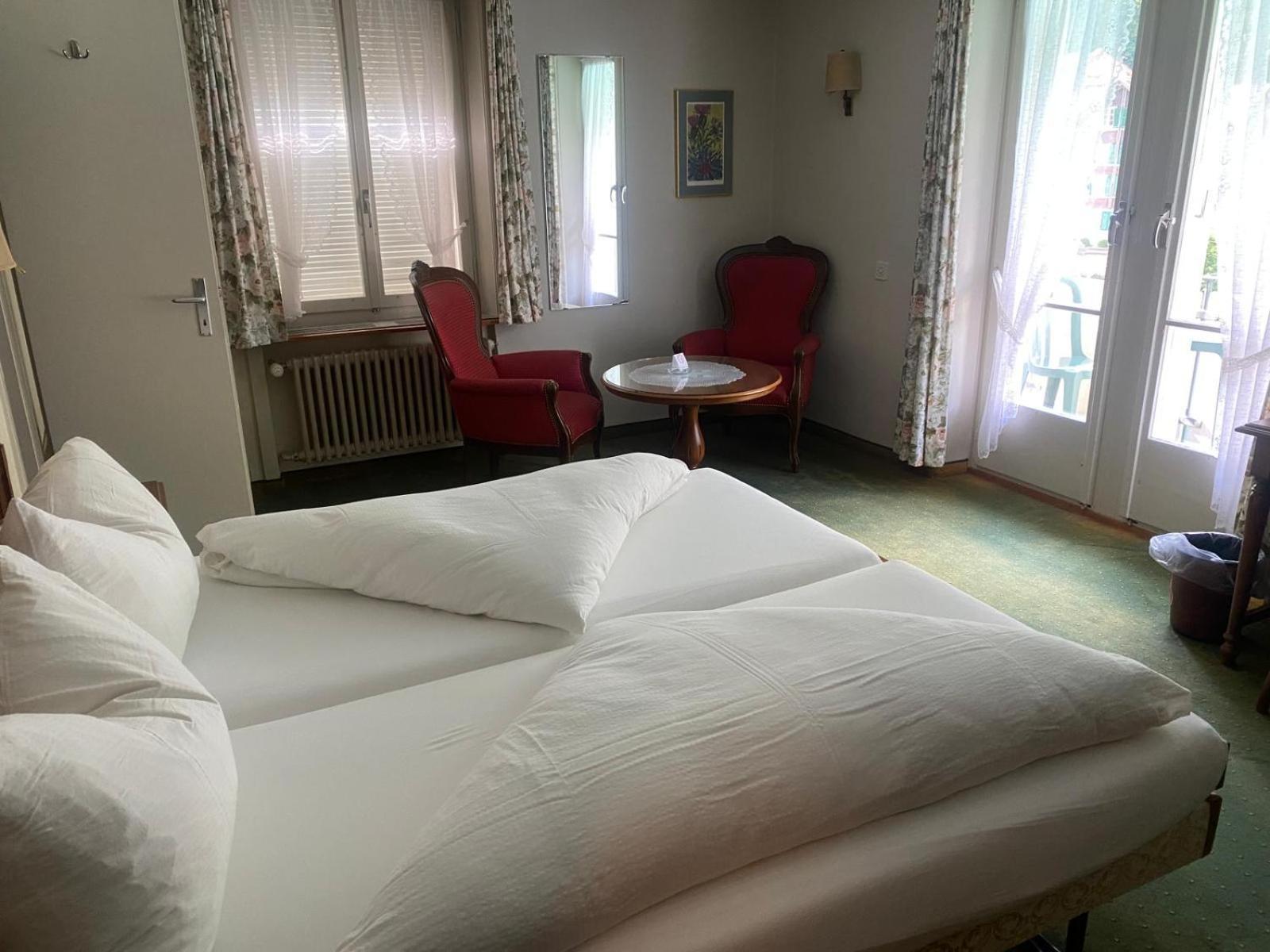 Doppelzimmer mit Flussblick