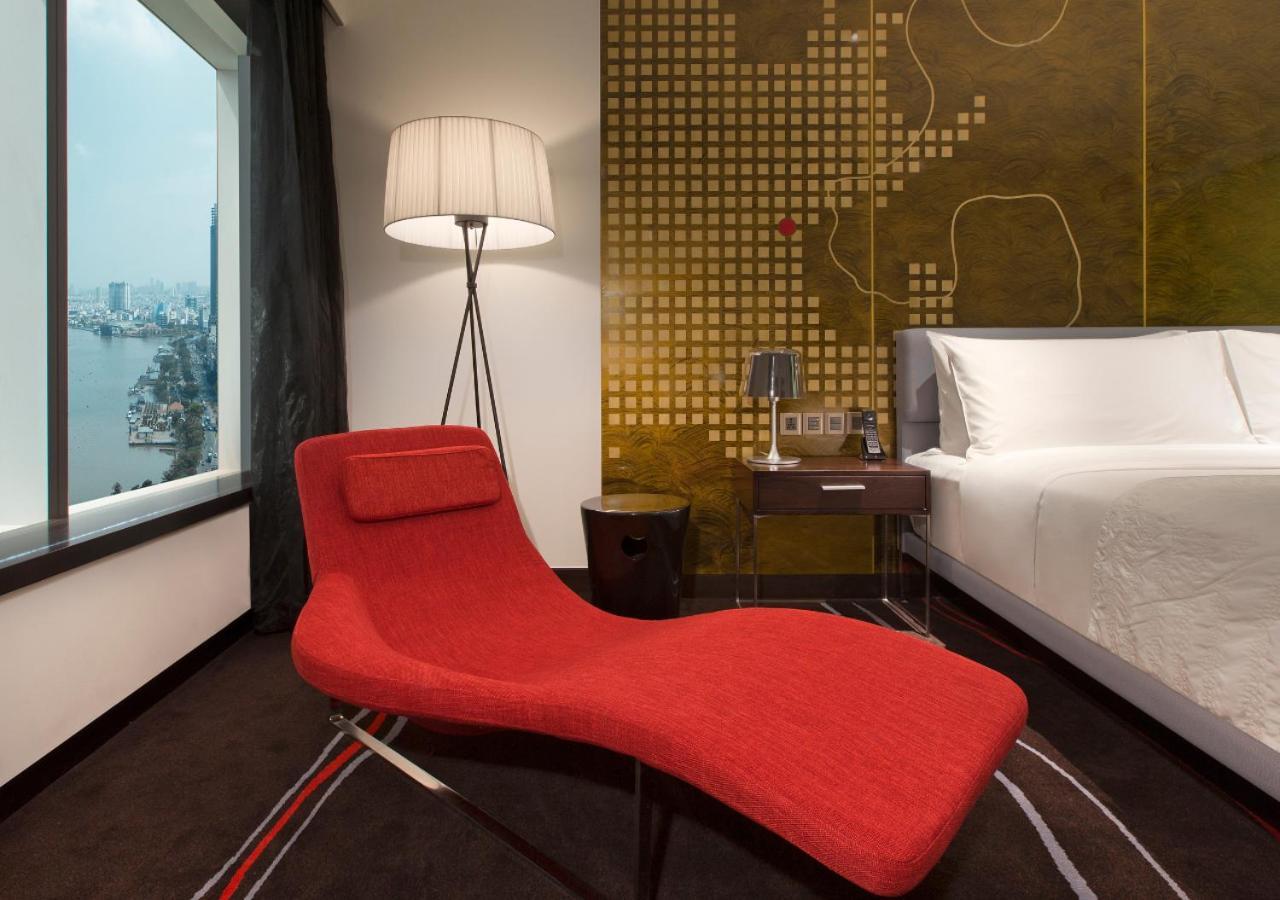 Zimmer mit 1 Kingsize-Bett und Flussblick