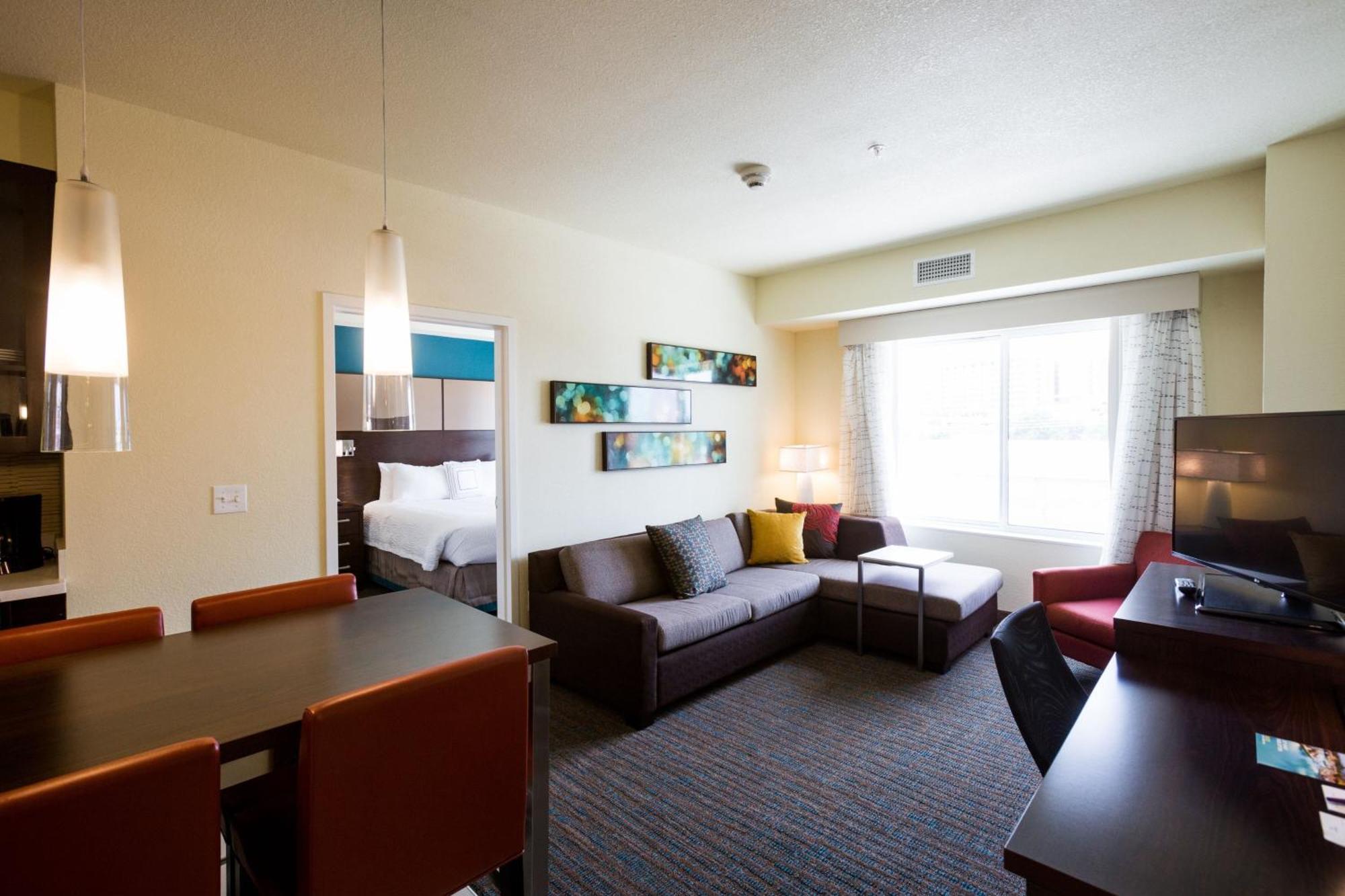 One-Bedroom King Suite
