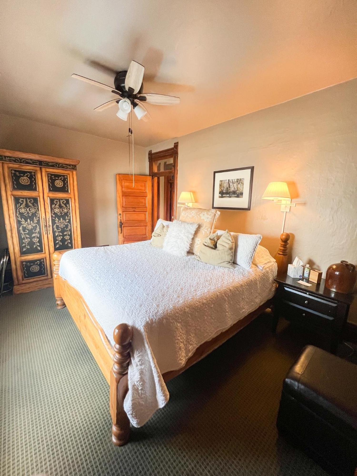 Bedroom 3 Deluxe Double Room with Private Bathroom,1004681484:JPEG