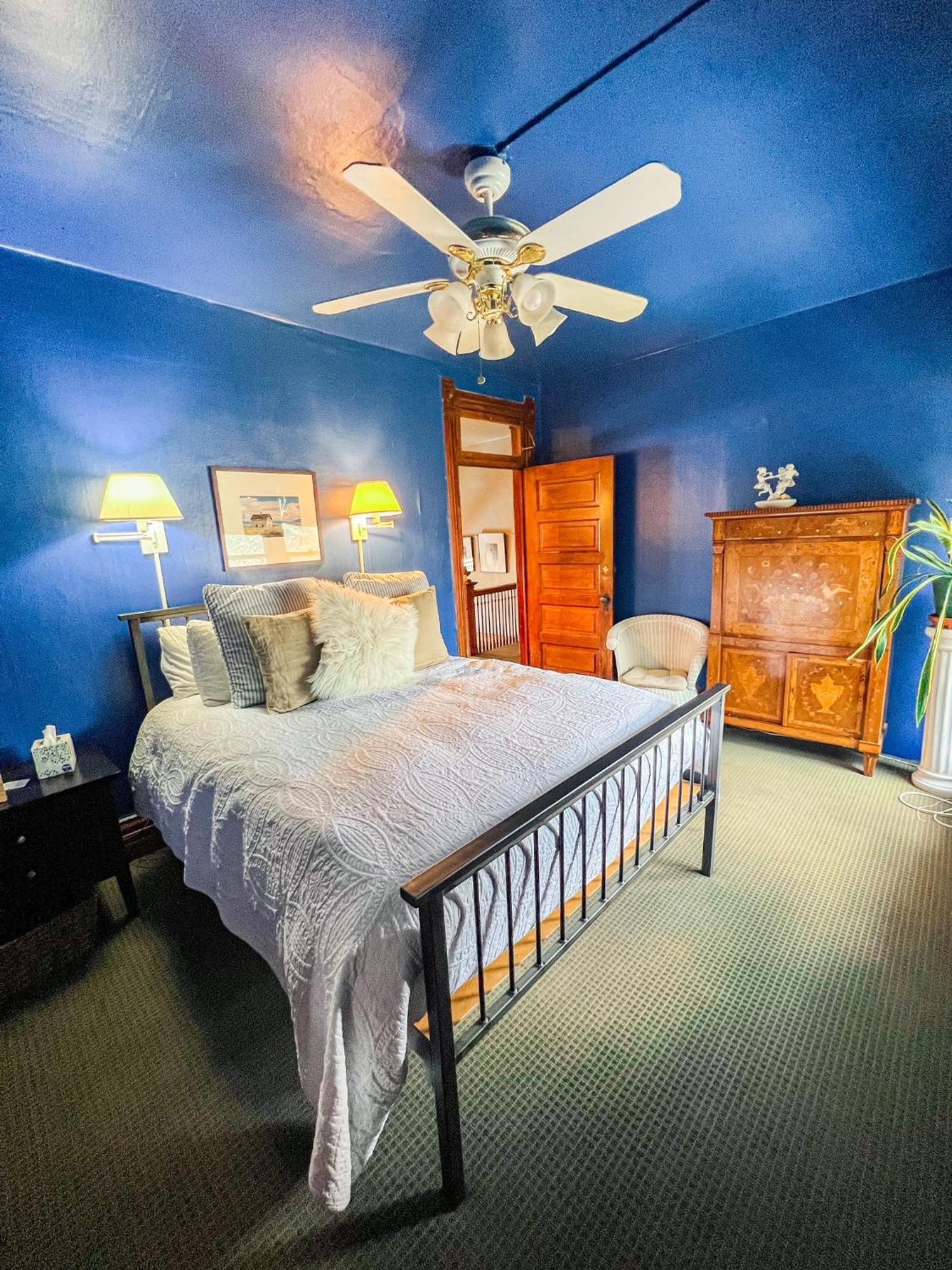 Double Room,620344805:JPEG