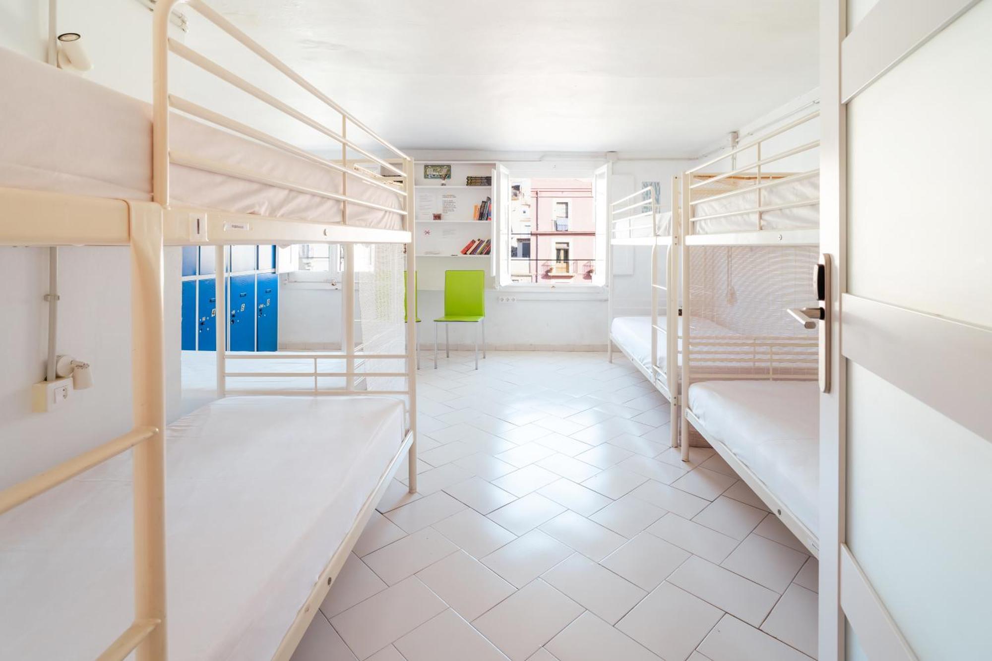 Bed 8-Bed Dormitory Room,1499330212:JPEG
