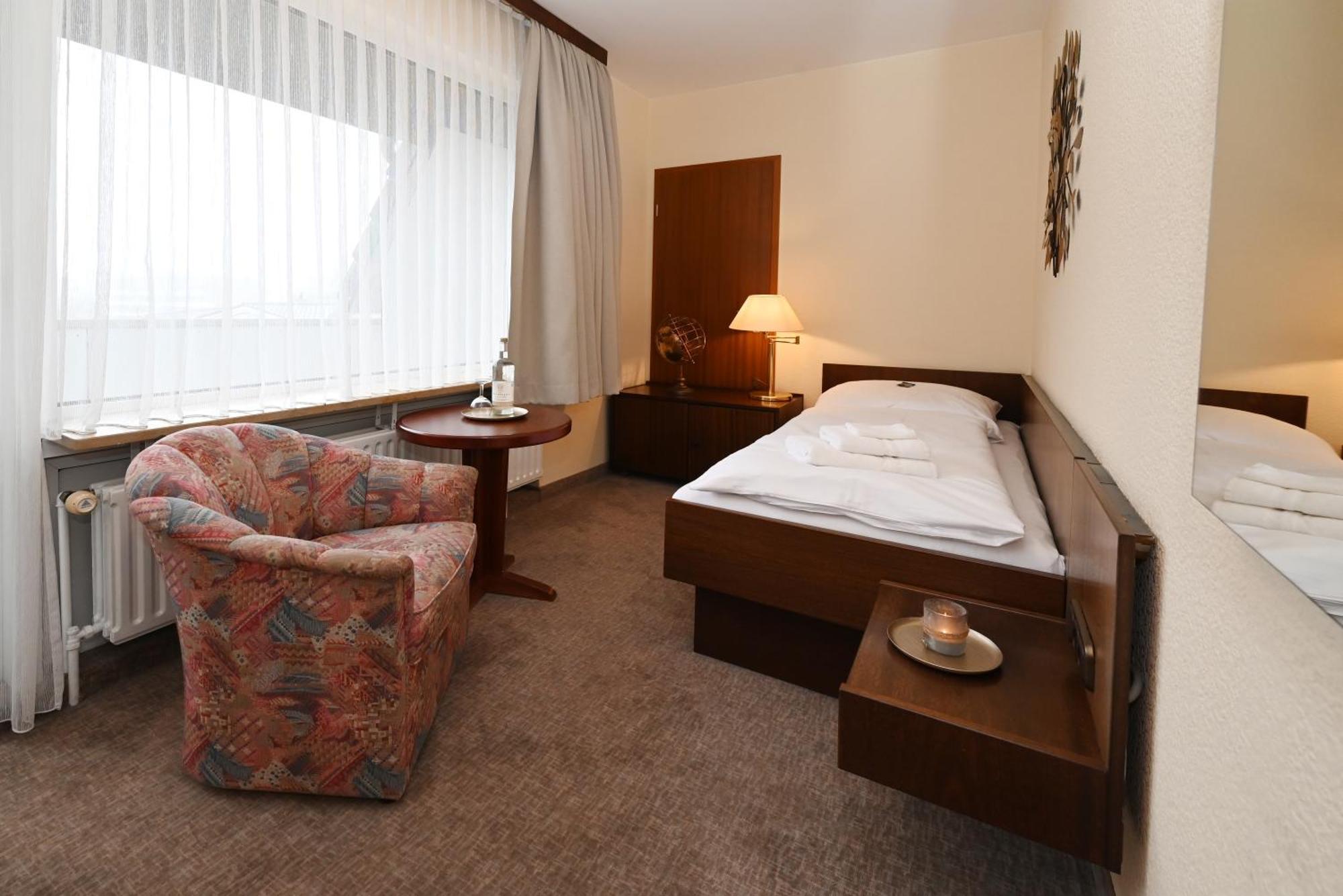 Single Room Balcony,1501462813:JPEG