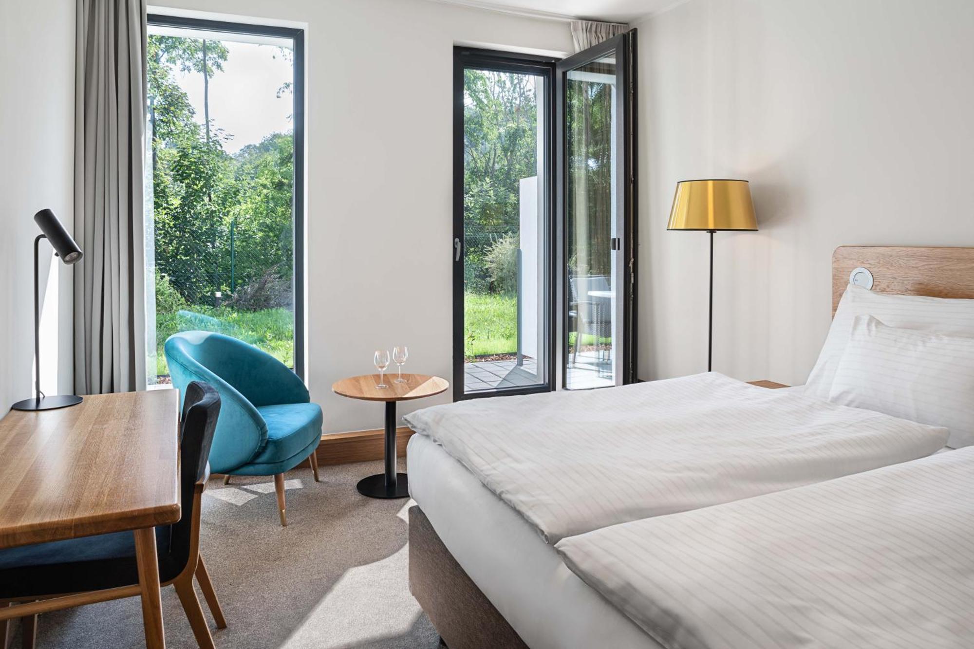 Tweepersoonskamer met 1 of 2 Bedden en Tuin - Bijgebouw