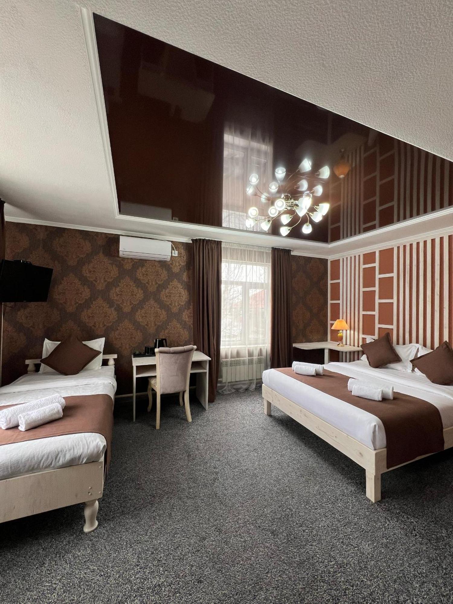 Chambre Double avec Lit d'Appoint
