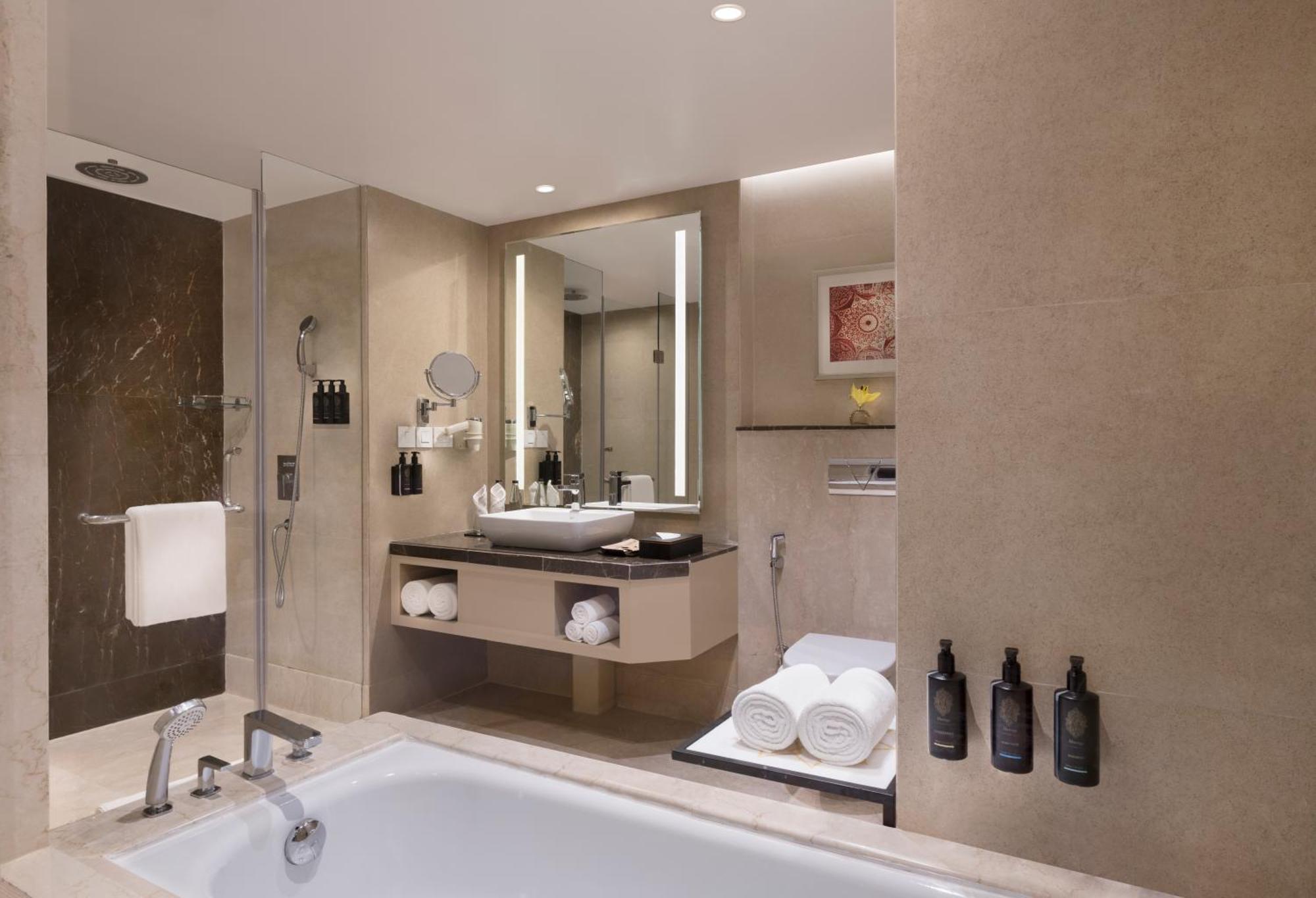 Executive Suite Room with seating area and terrace - 15% discount on food and beverage, spa and laundry | 1+1 IMFL Happy Hours from 6 to 8 pm