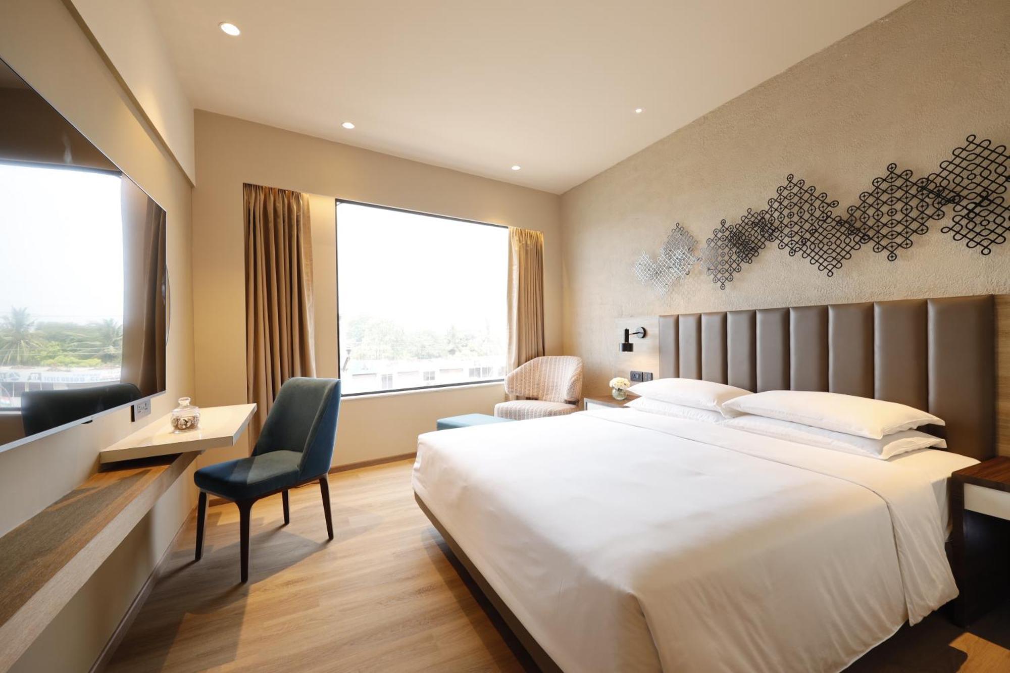 King Room with Sofa Bed - High Floor