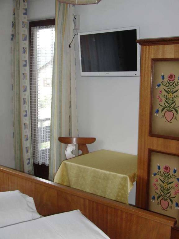 Doppelzimmer mit Gemeinschaftsbad