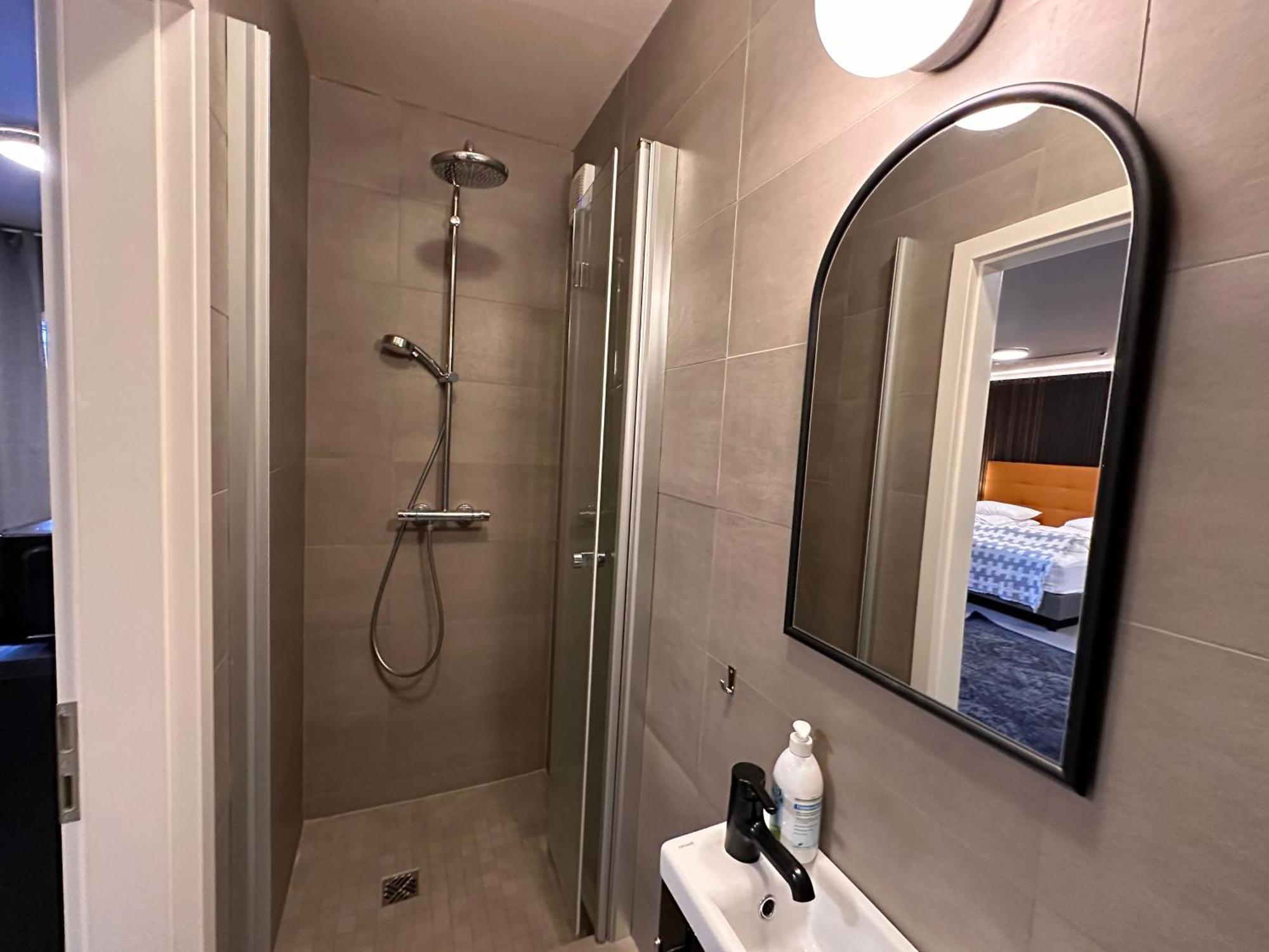 Studio Apartment,1516320937:JPEG