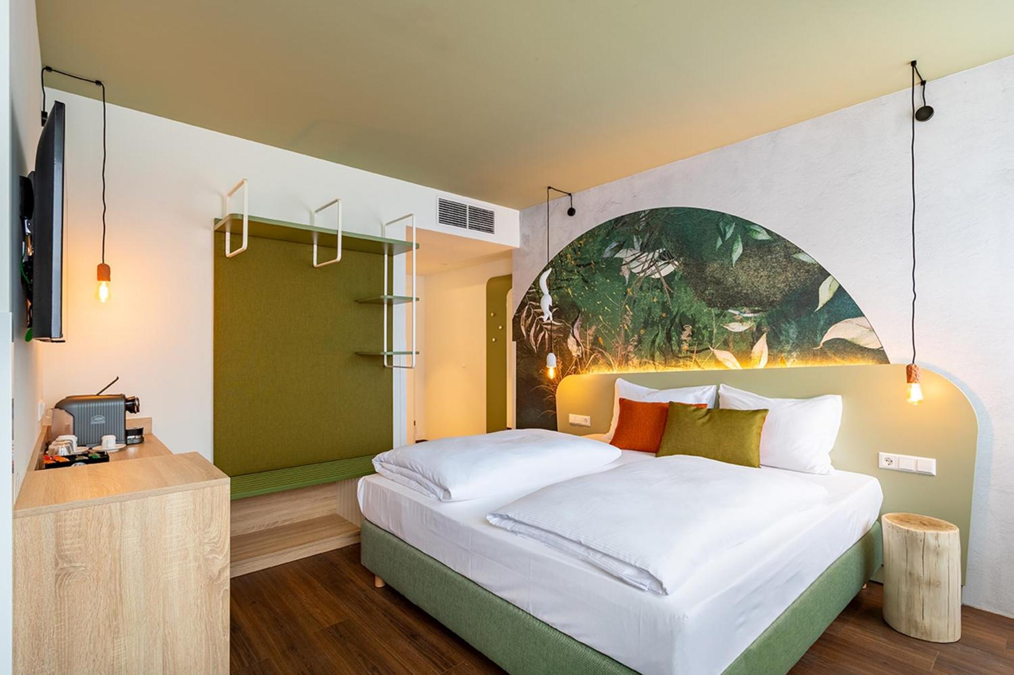 Premium Quadruple Room,1516418524:JPEG