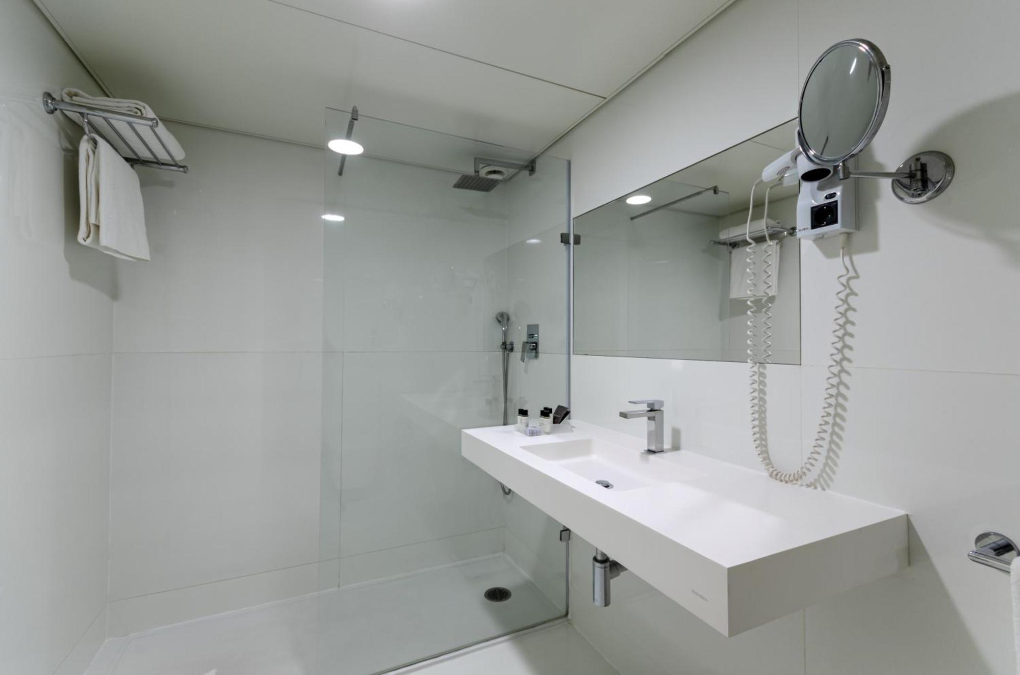 Double or Twin Room,1516449769:JPEG