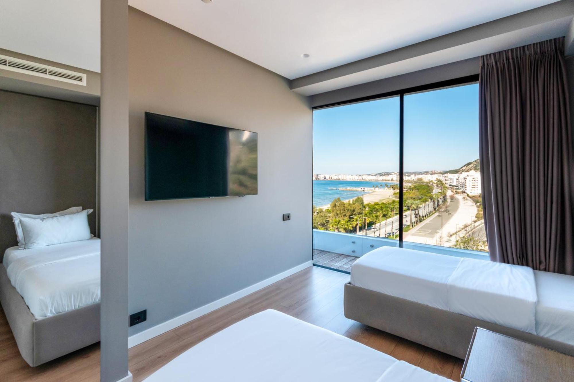 Family Room with Sea View