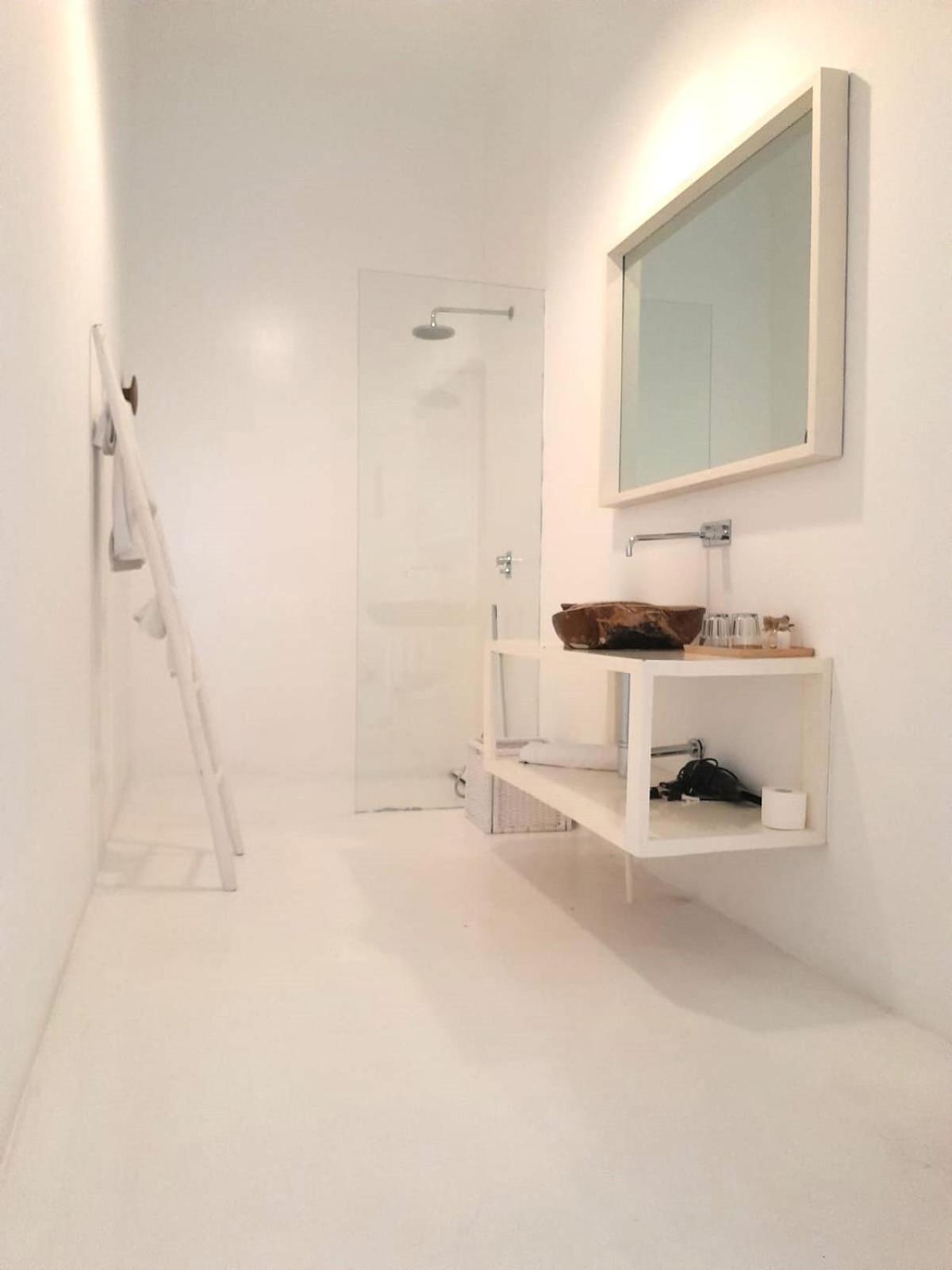 Quarto Familiar com Vista Jardim