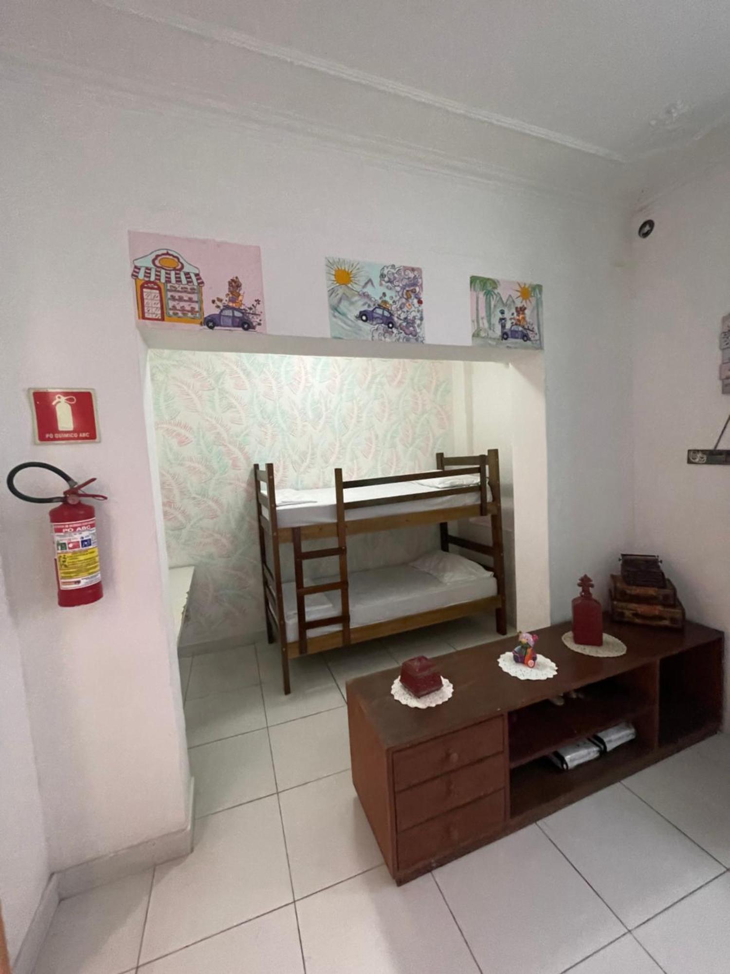 Quarto Quádruplo com Banheiro Compartilhado