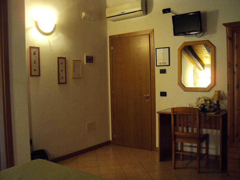 Single Room Private Bathroom,154379824:JPEG