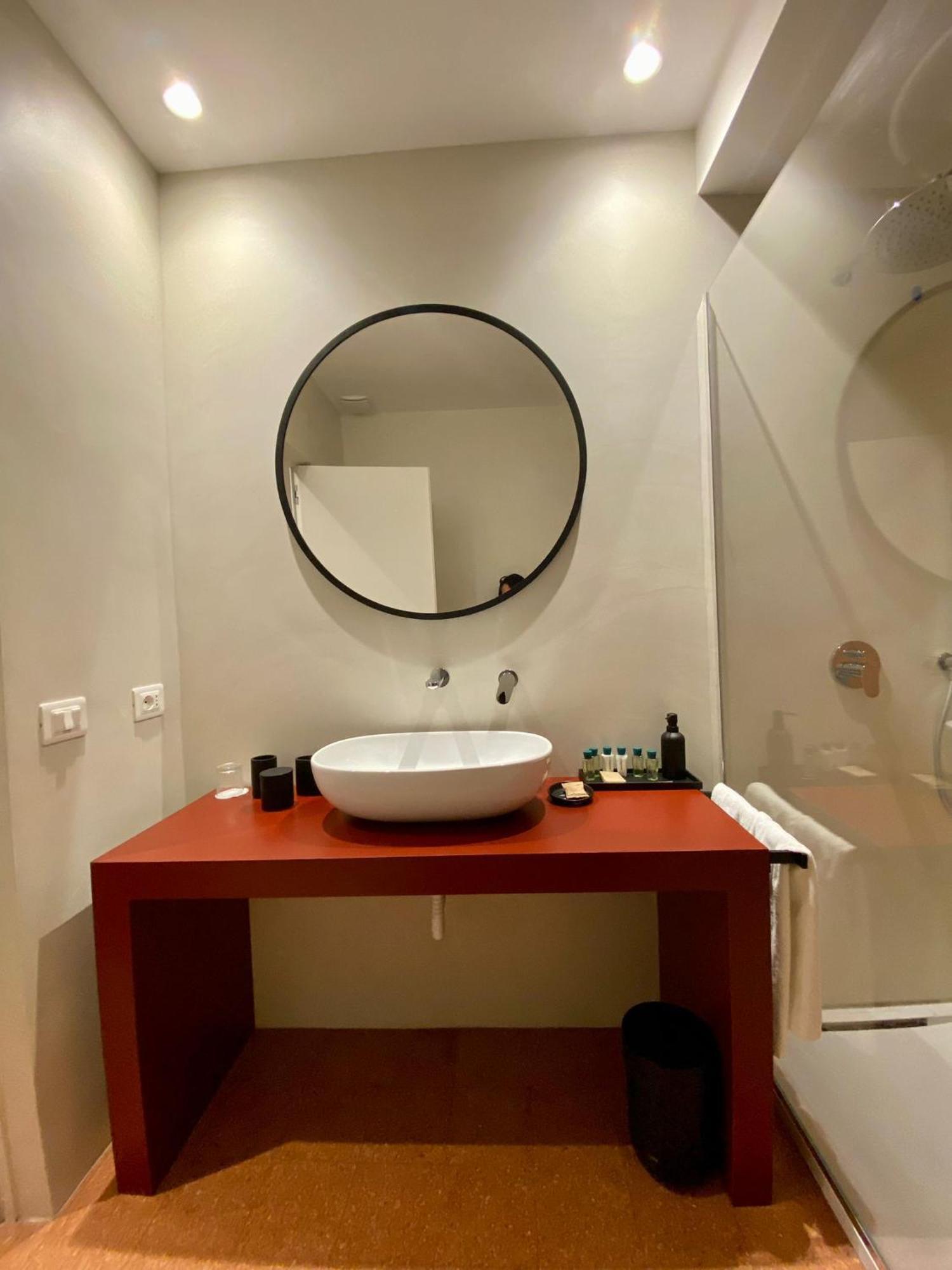 Quadruple Room Bath,1524403894:JPEG