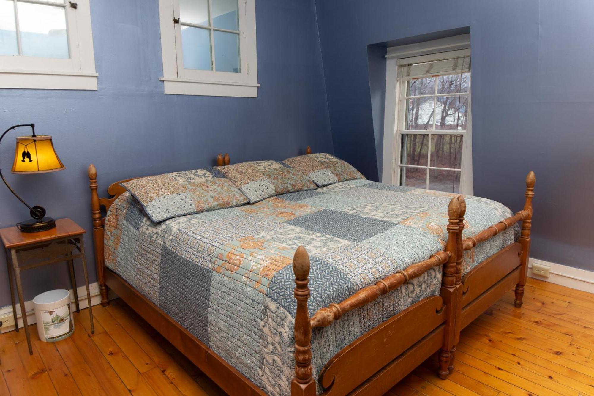 Double Room with Shared Bathroom