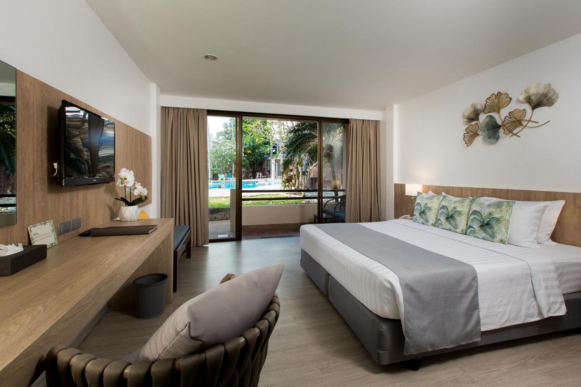 Superior Double Room Pool Wing,1525338973:JPEG