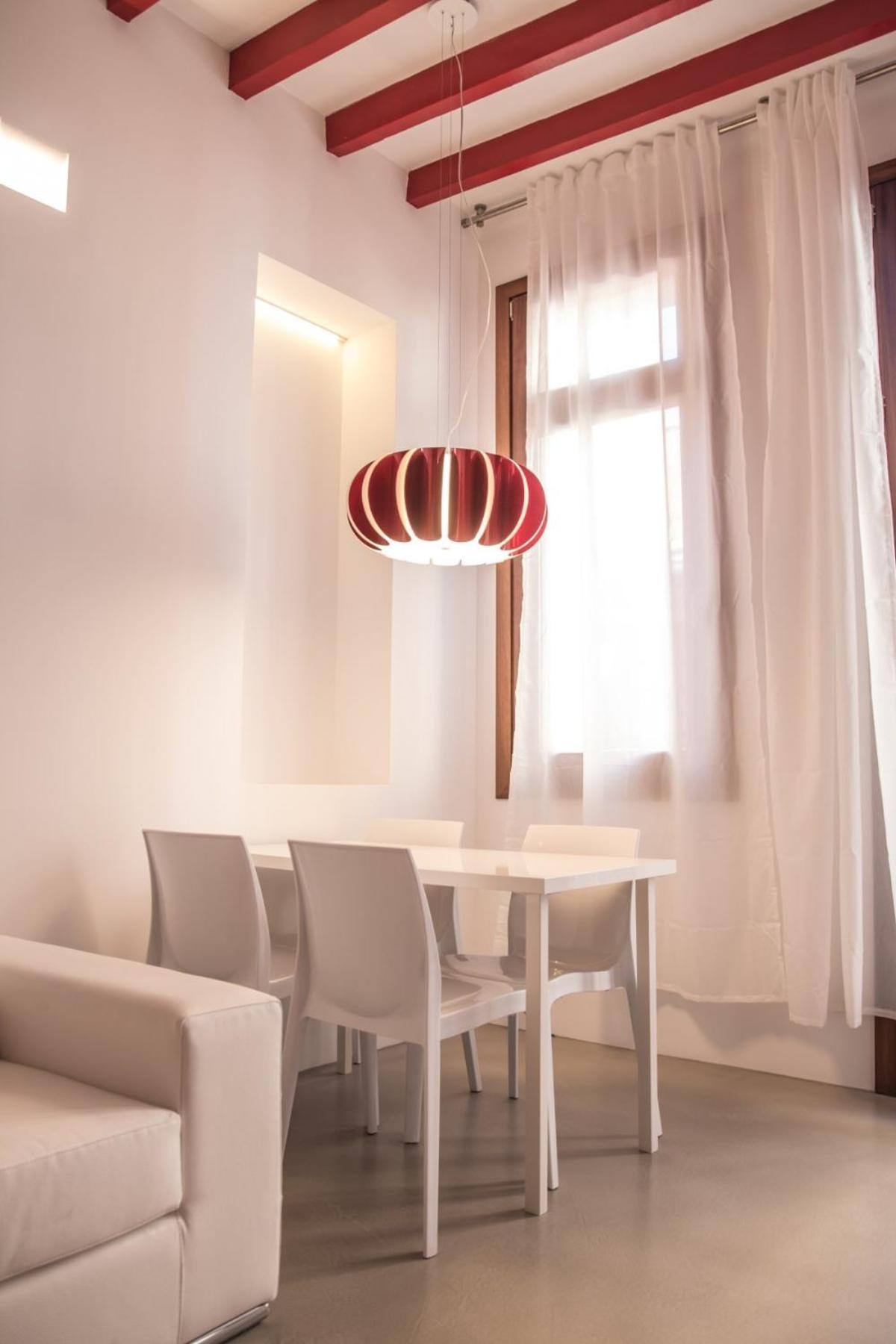 Apartamento con balcón