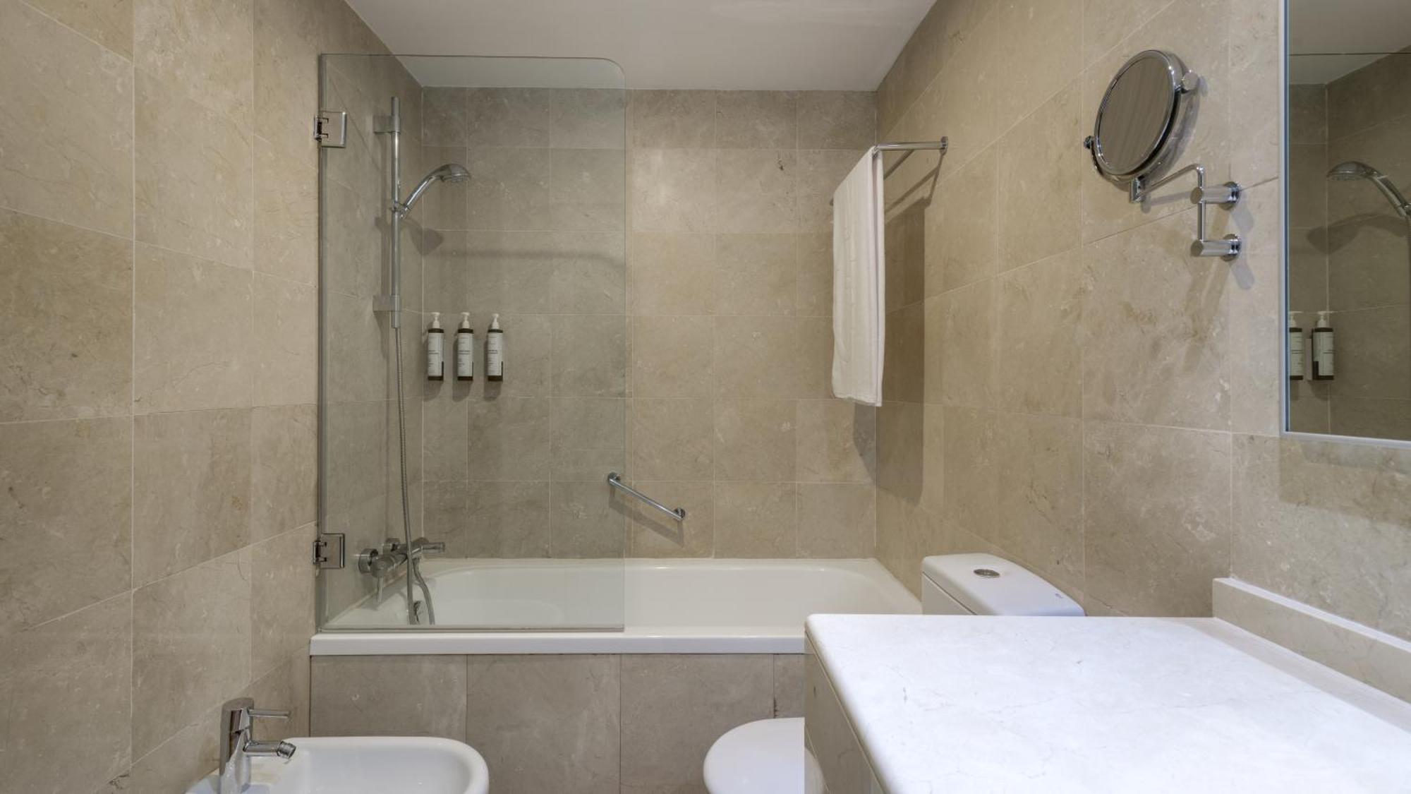 Chambre Lits Jumeaux Standard avec Vue sur la Rue