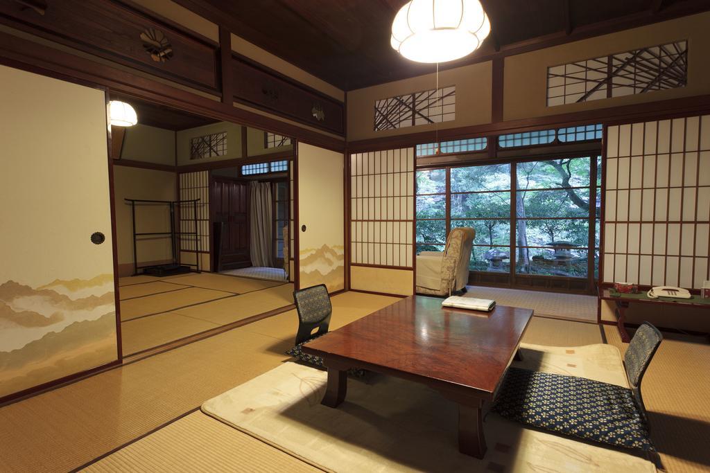 Chambre Lits Jumeaux de Luxe de Style Japonais avec Salle de Bains