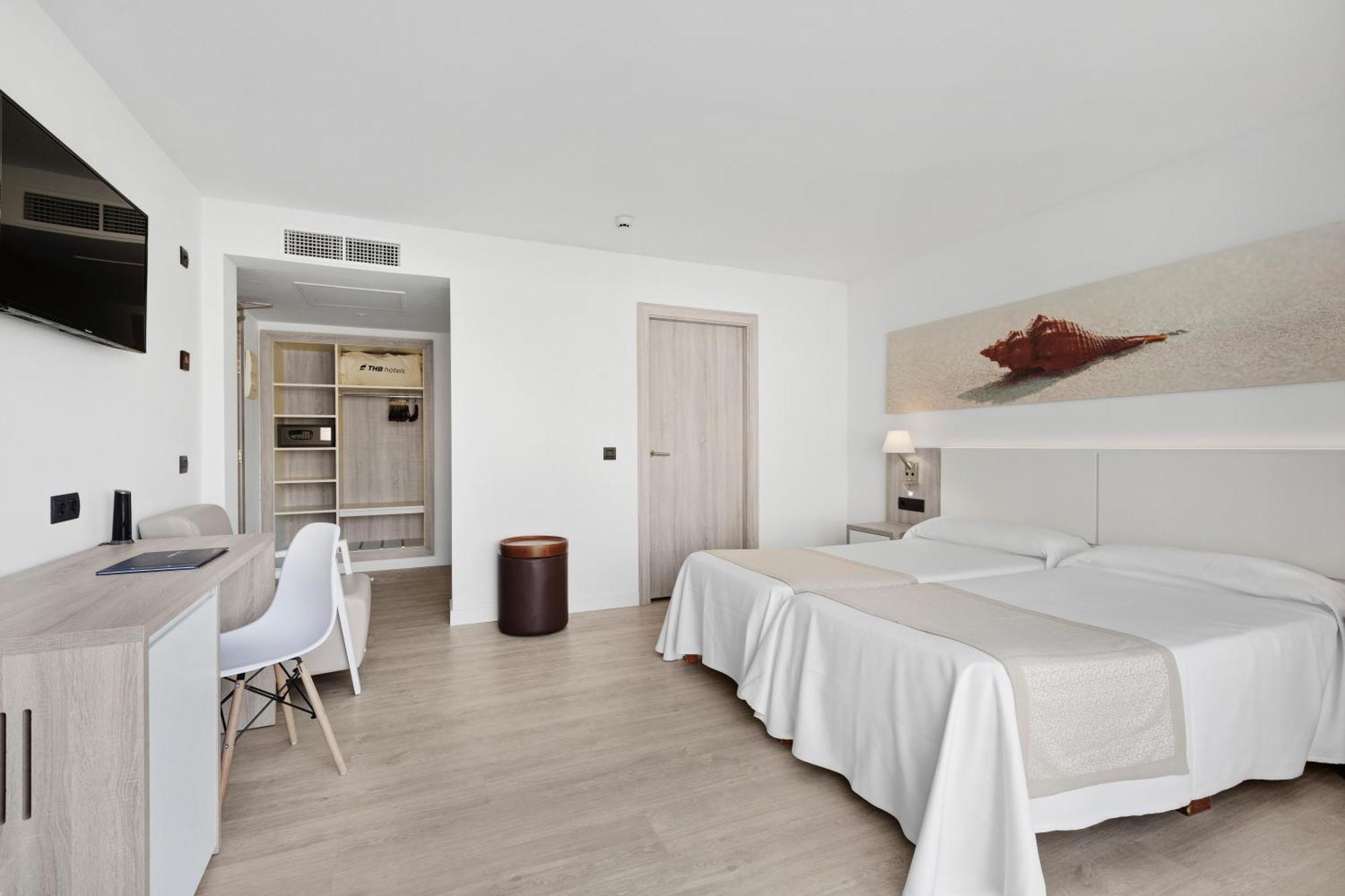 Habitación Doble Premium con acceso directo a la piscina